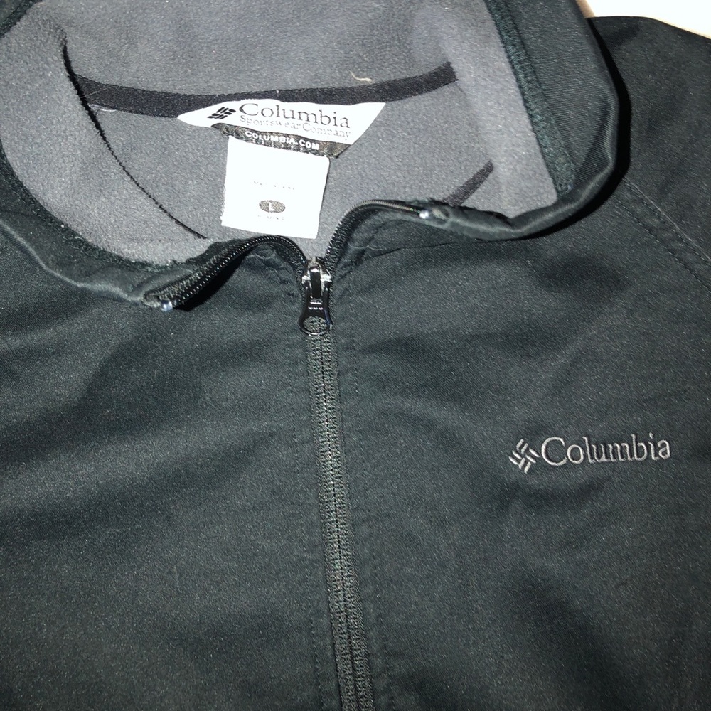 Black  Columbia sweater